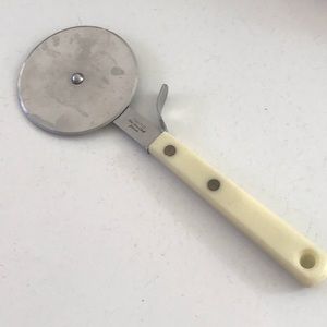 Vintage Nevco Pizza Cutter